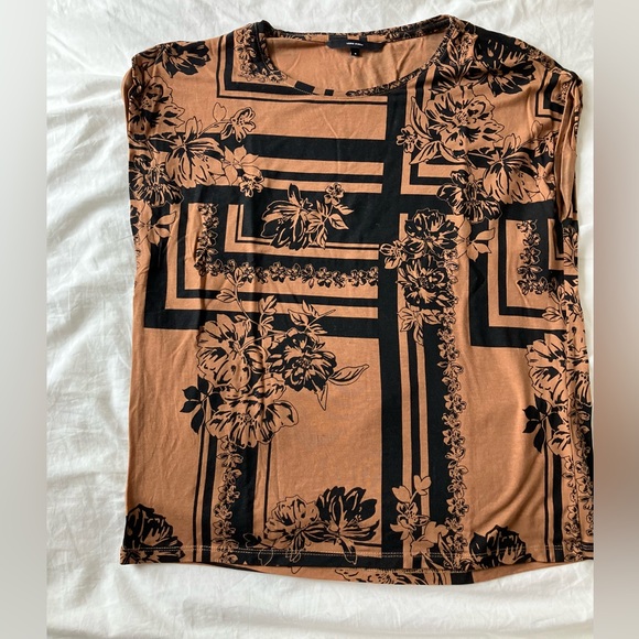 2 Vero Moda Floral Pattern Tops - Picture 8 of 9